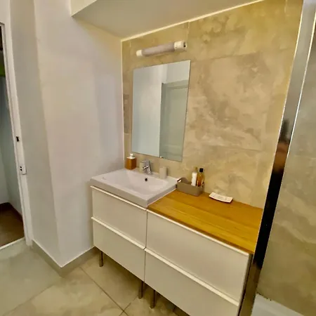 Central Apartment * Κάννες